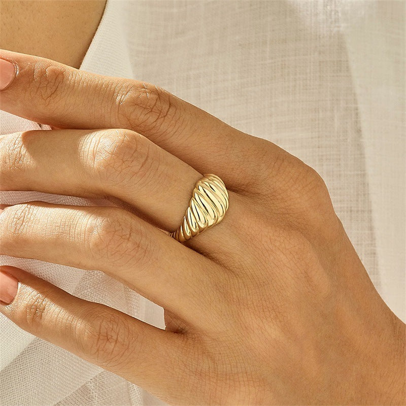 Croissant Dome Ring (Gold)